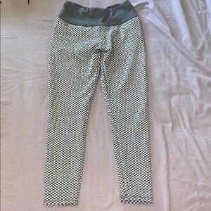 Women’s amazon Butt scrunch leggings